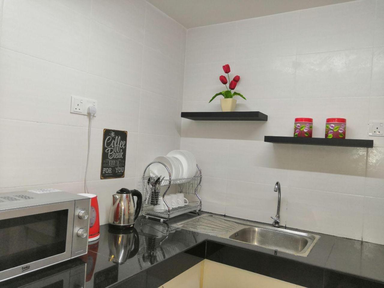 Cheqma D'Perdana Apartment コタバル エクステリア 写真